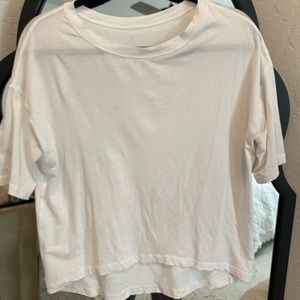 White lululemon tee
